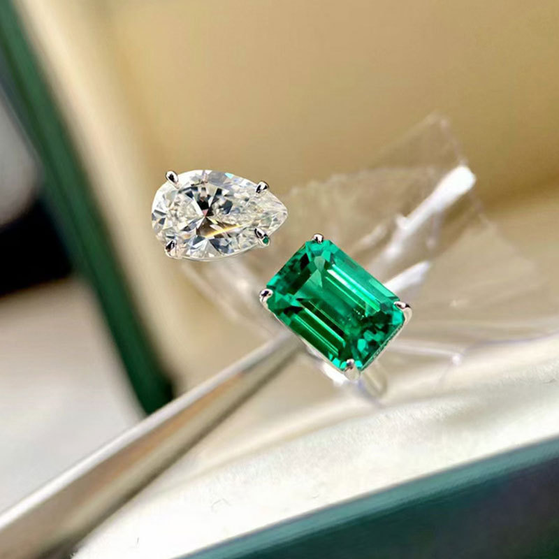 Title 3, Emerald Tourmaline Princess Ring Geometrische V...