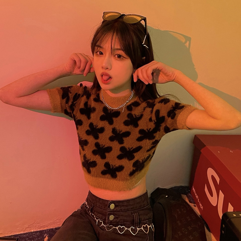 Fashionable And Playful Butterfly Jacquard Contrast Color Blouse