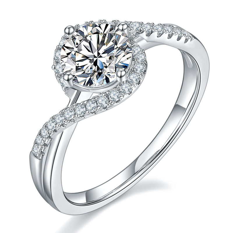 Fashion Four Prongs 1 Carat Moissanite Ring