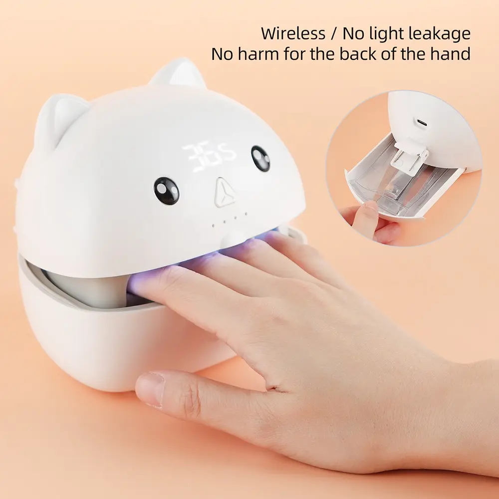 LED Nail Machine Does Not Leak Light
