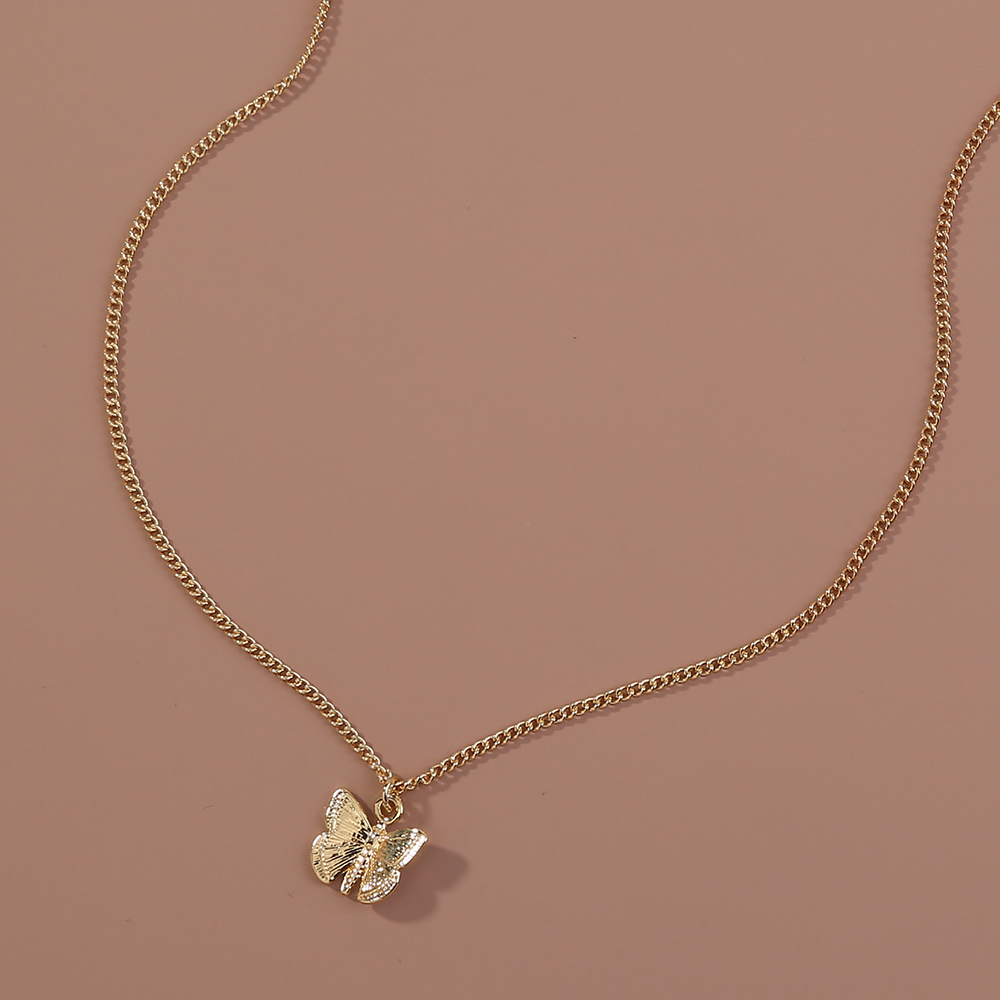 European and American net red necklaces hot-selling gold necklaces, personalized wild small butterfly metal pendants, retro necklaces