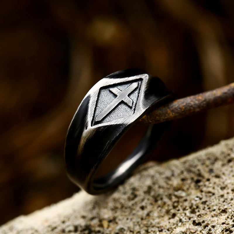 Make Old Pull Sand Men's Cross Titanium Steel Ring