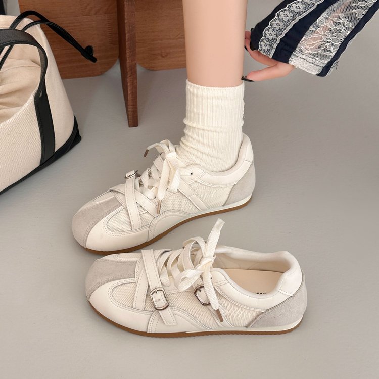 Lace-Up Low-Top Flats