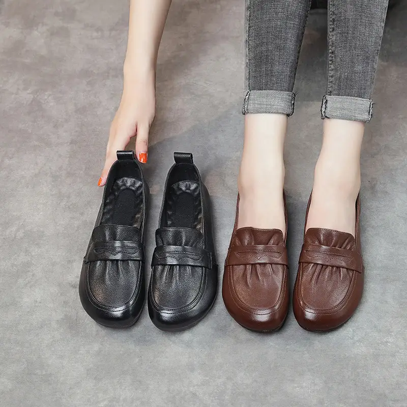 Women's Retro Leather Soft Sole Shoes