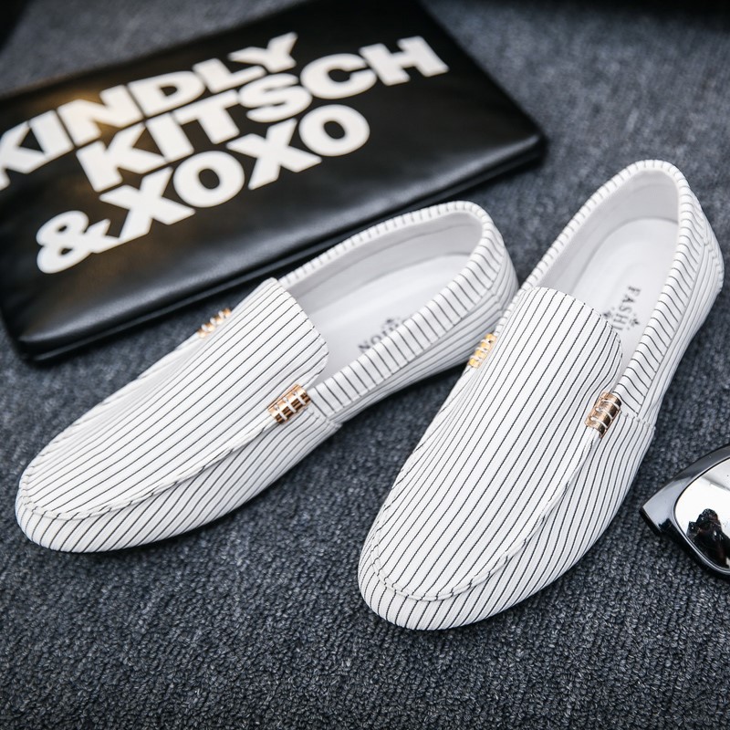 Title 2, New Korean wild lazy shoes for men, offering ul...