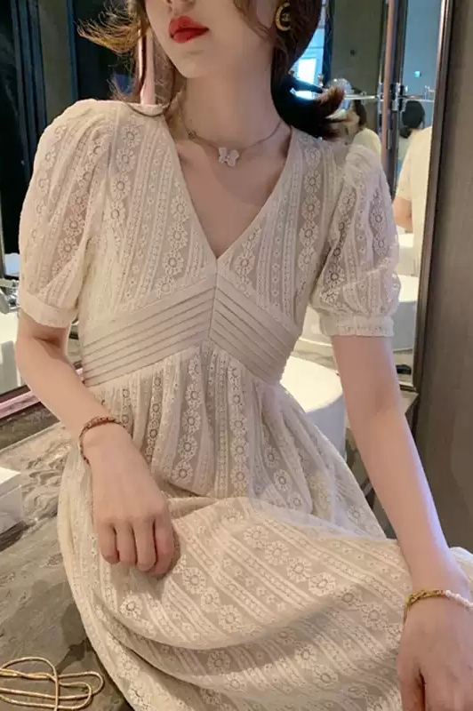 New Belly-covering Slim Retro Temperament Lace Dress