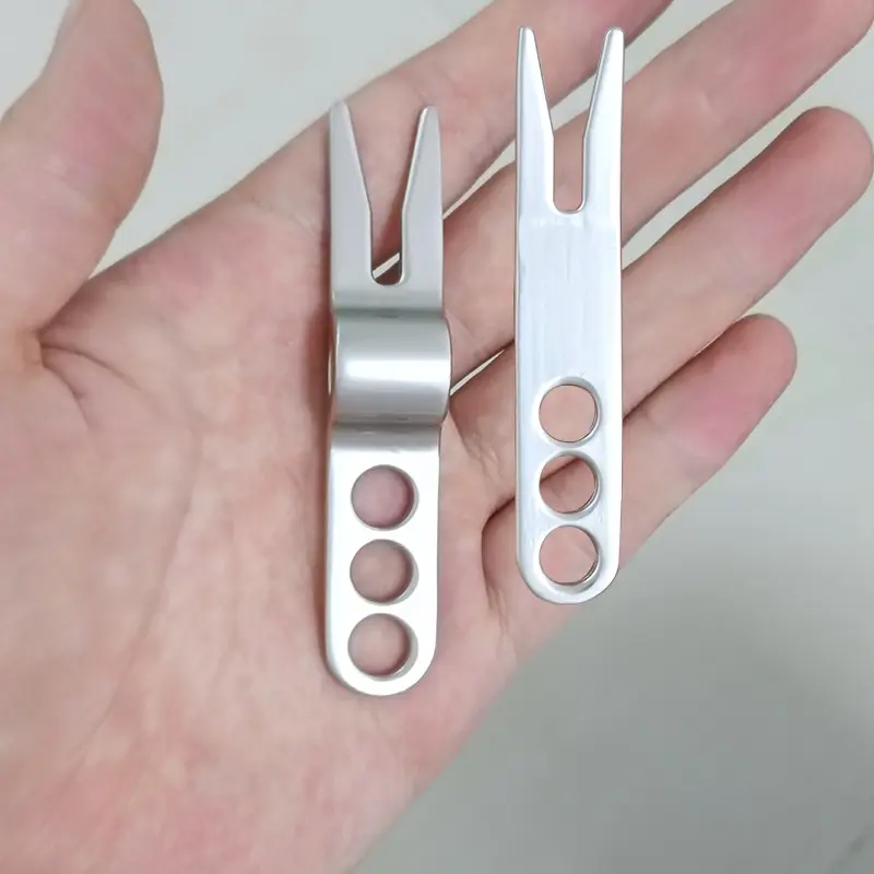 Zinc Alloy Pitchfork Court Divot