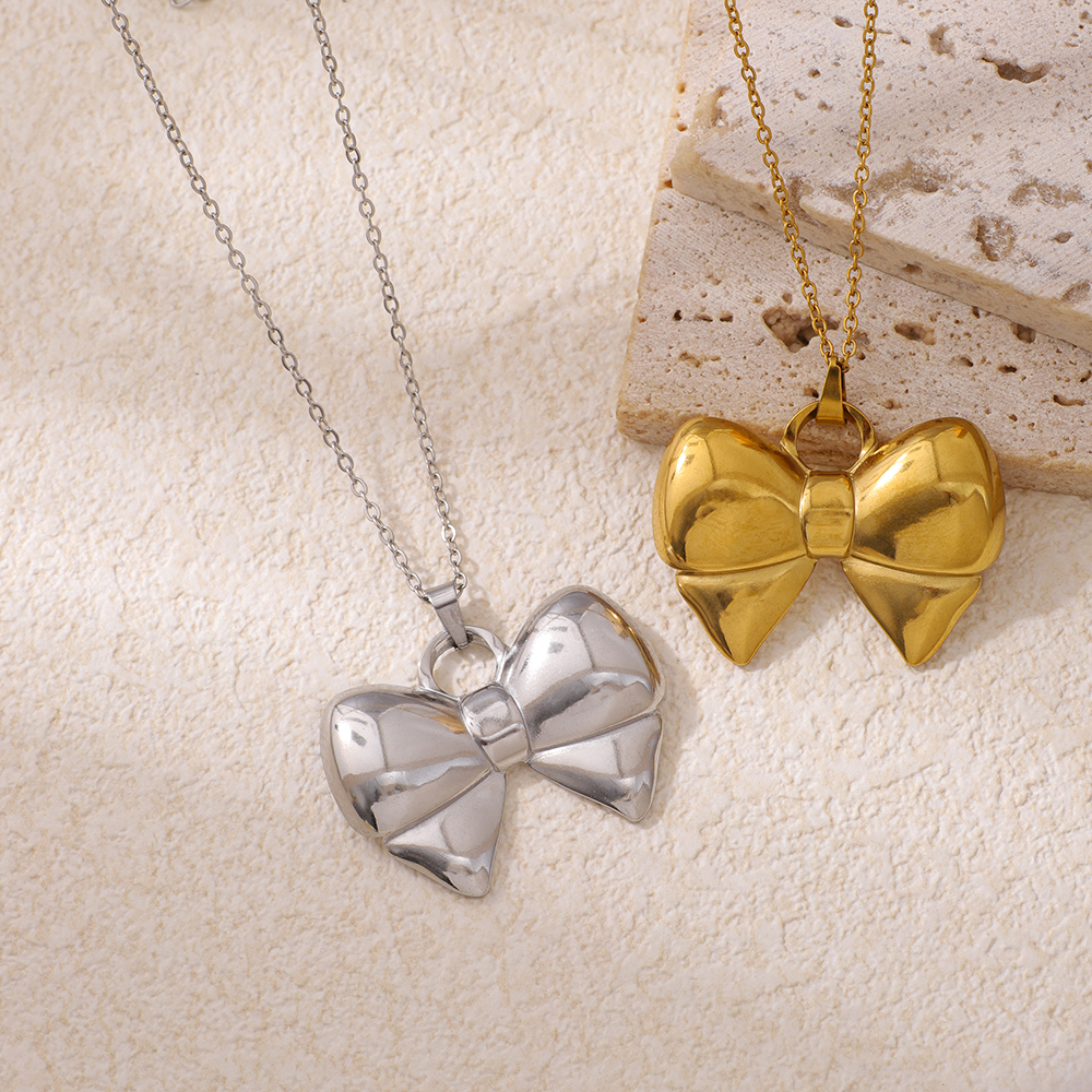 Bow Stainless Steel Necklace, Simple Yet Luxurious, Sweet Clavicle Chain, Niche And Versatile Titanium Steel Accessory