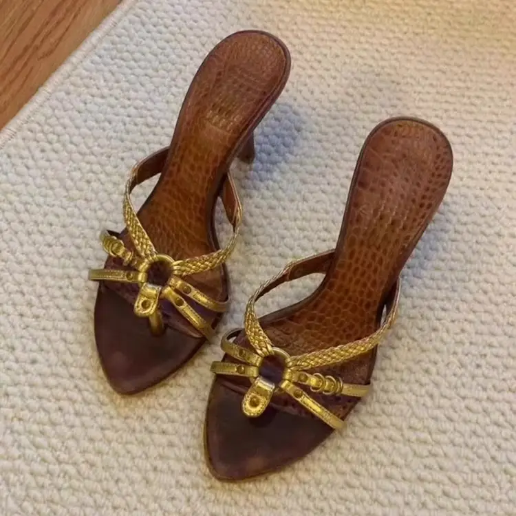 Retro Summer Outerwear With Gold Braided Strap