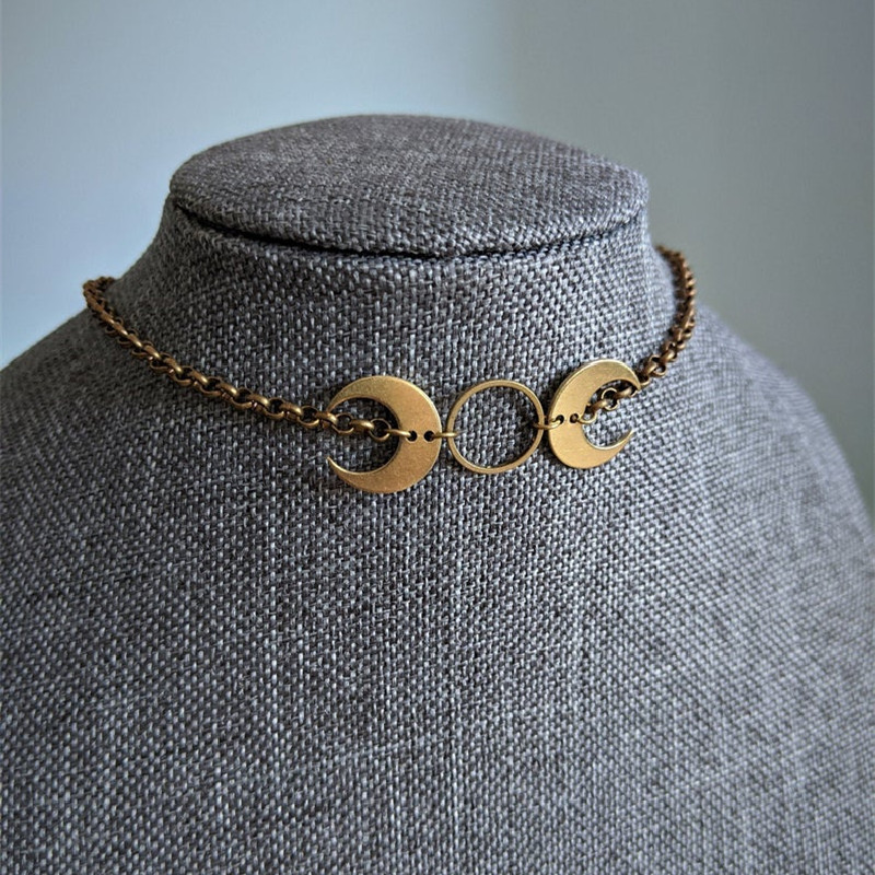 قلادة القمر المستدير بتصميم القمرين المزدوجين بطبقة كهربائية للرجال والنساء