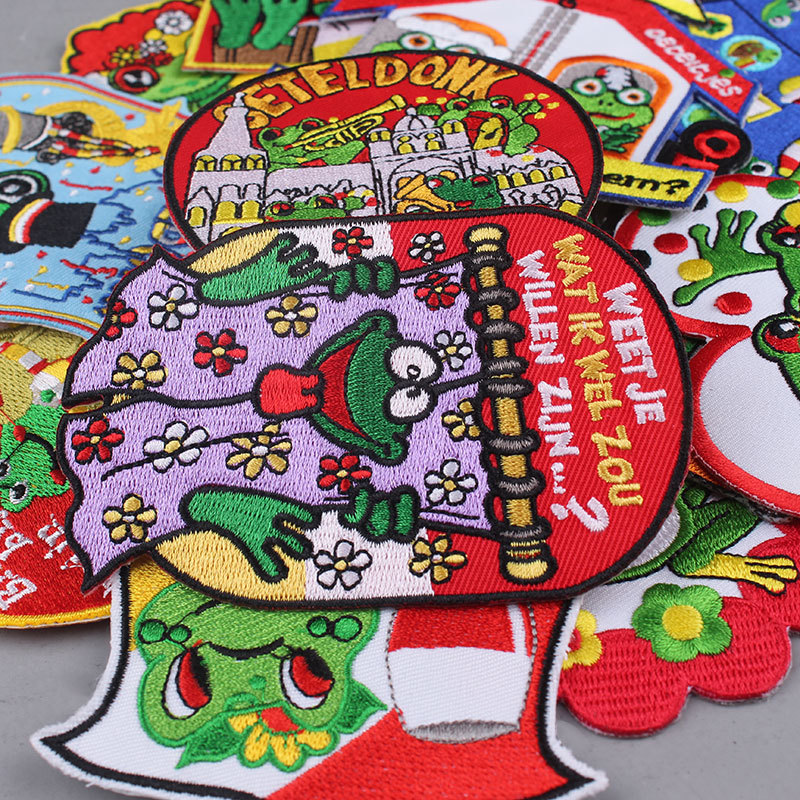 Frog Computer Embroidery Cloth Sticker — image 1