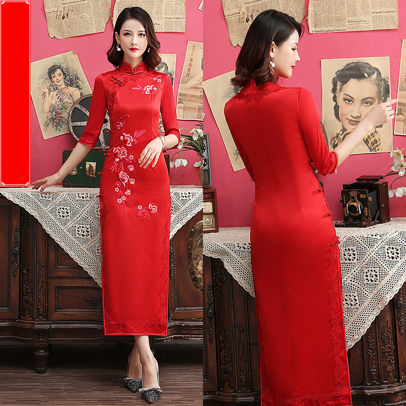 Women's Silk Embroidered Long Cheongsam — image 1