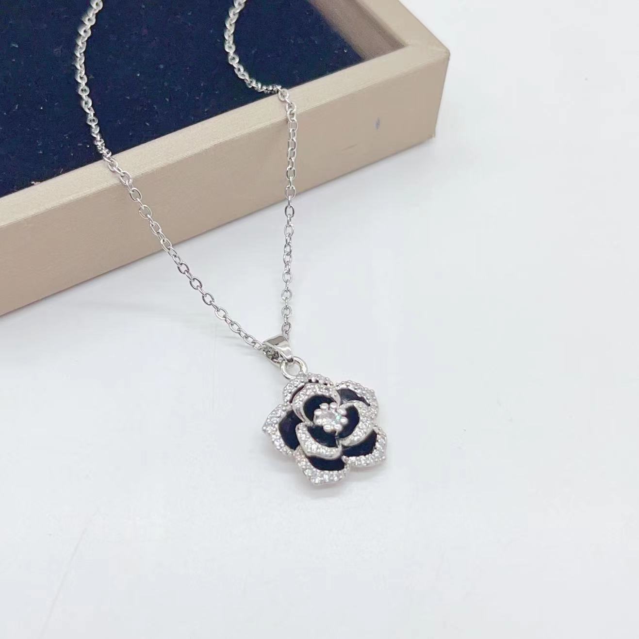 Real Gold Rose Light Luxury Fashionable Earring Necklace