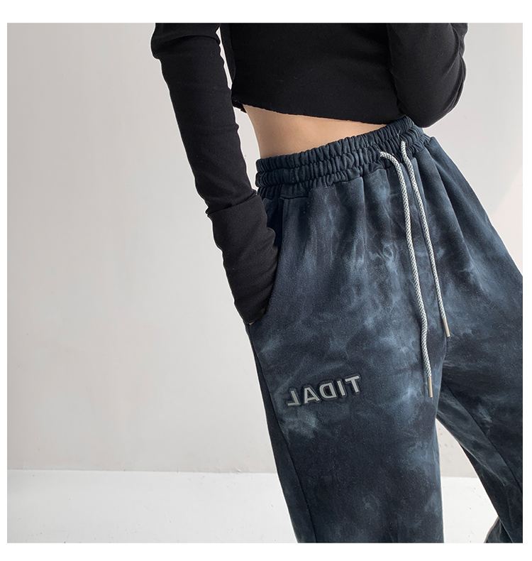 Title 5, Damen Streetwear Sweatpants mit reflektierenden...