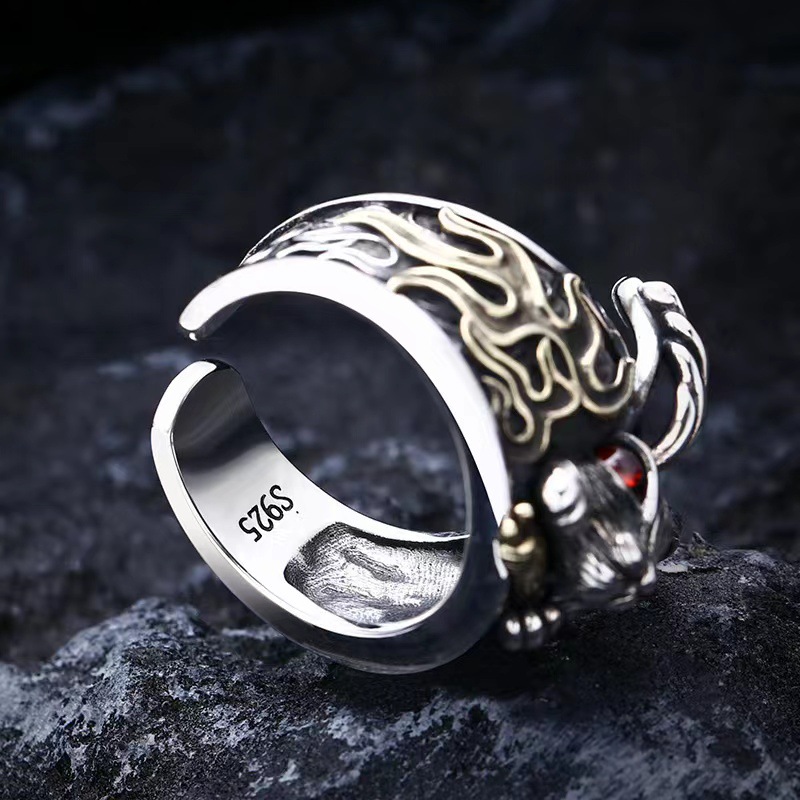 Title 5, S925 Sterling Silver Punk Stil Dark Rabbit Ring...