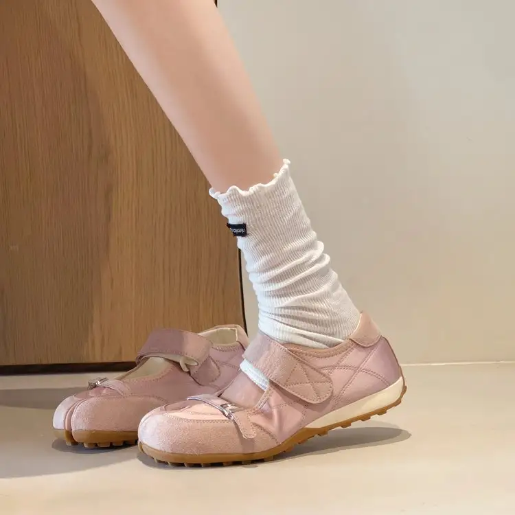 Women's Hook & Loop Sweet Split Toe
