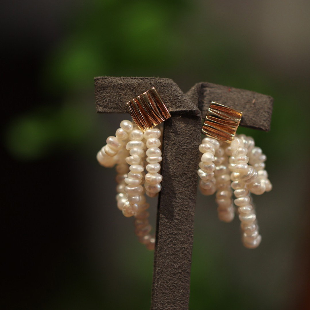 Stylish Vintage Pearl Ear Clips