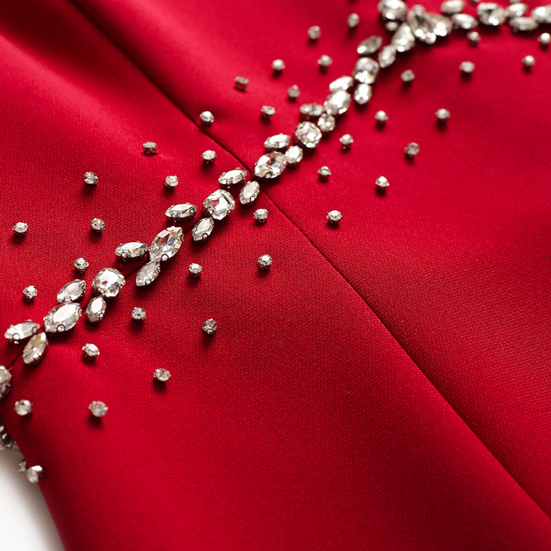 V-neck Shawl Sleeve Studded Diamond Banquet Buttocks Skirt