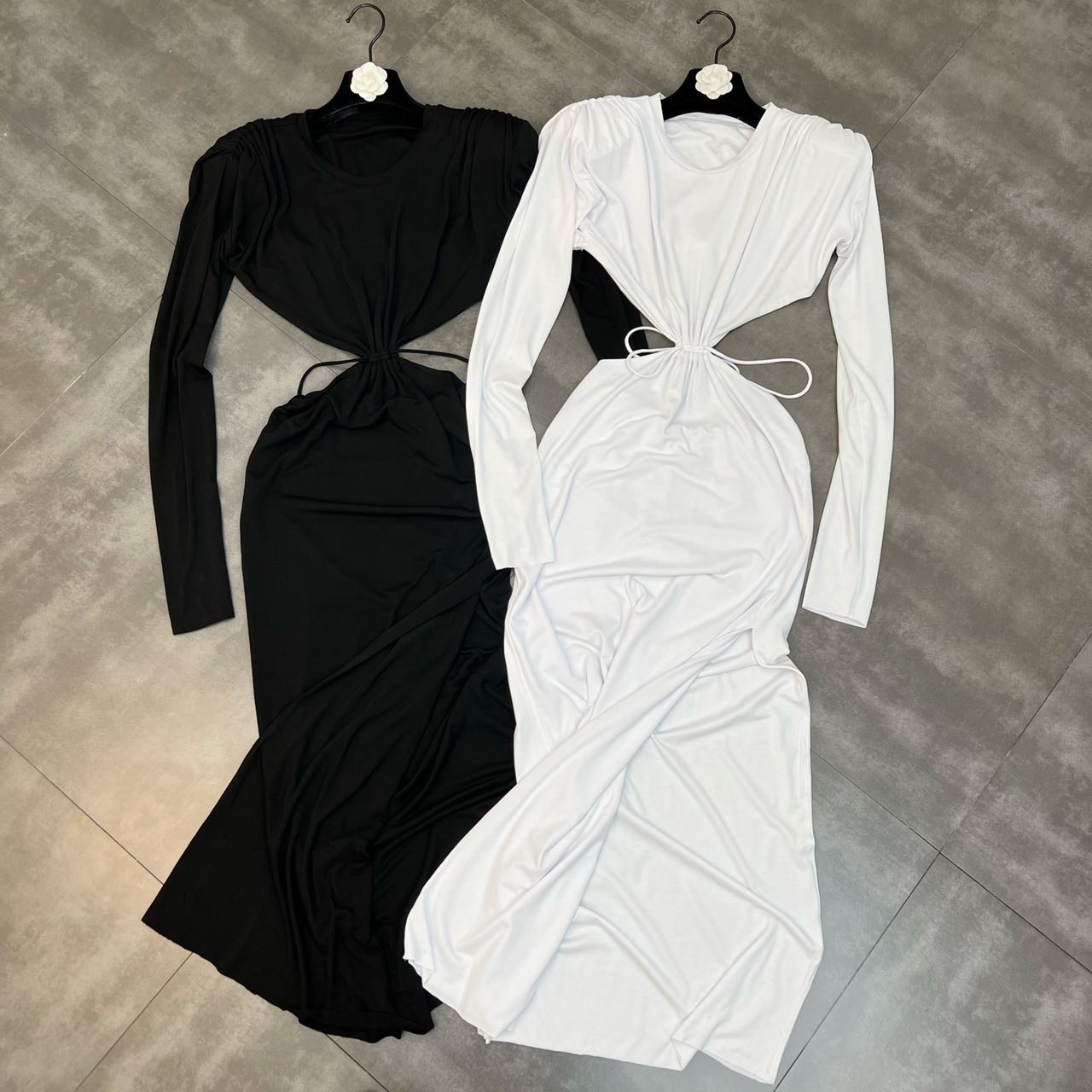 Spice Girl Style Dress With Lower Slit Of Binding Rope