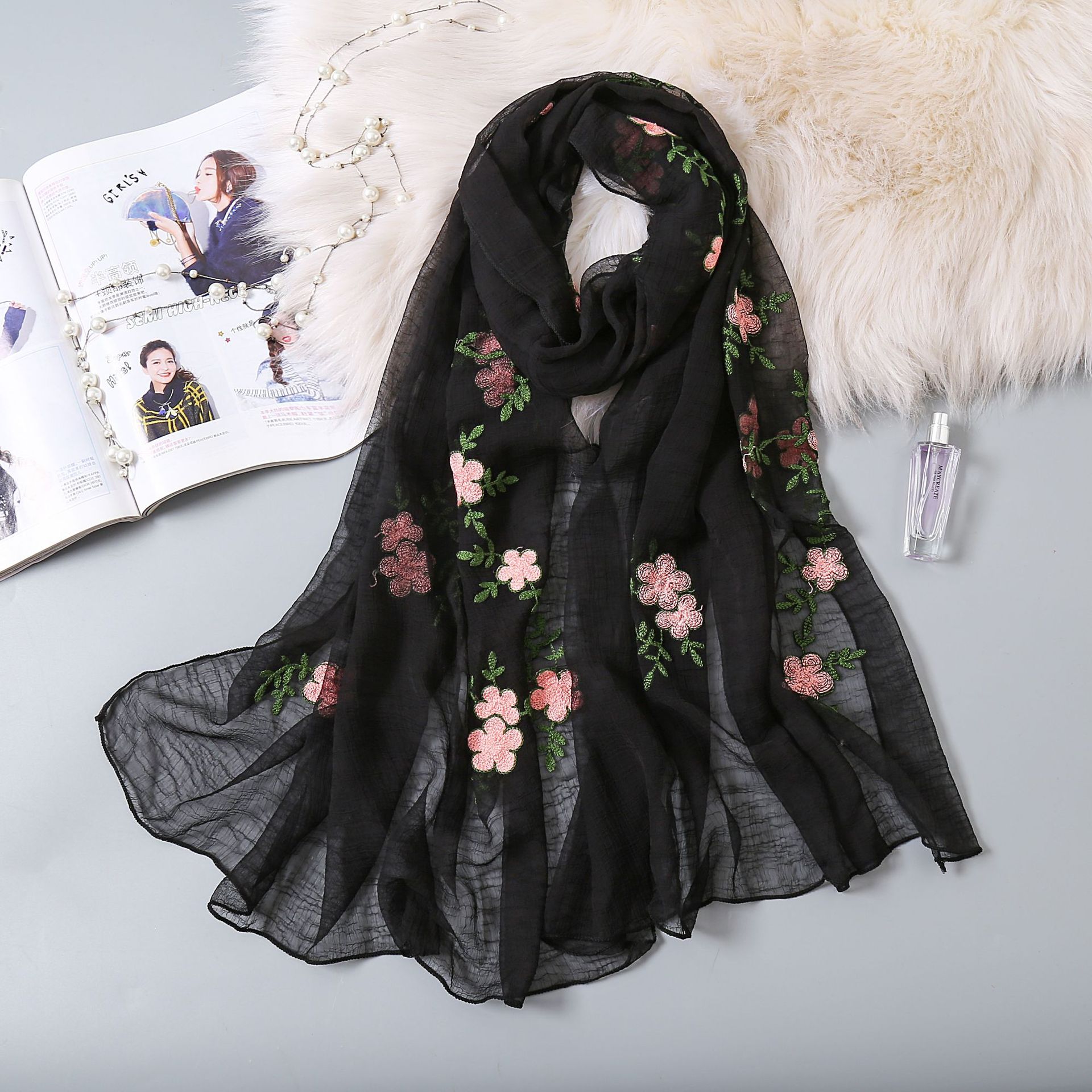 Women's Wrinkle Embroidery Silk Scarf Fashion