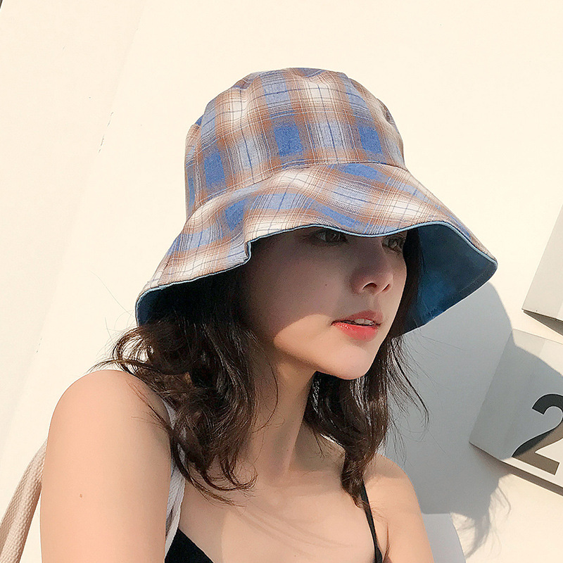 Title 7, Wear sunscreen solid color big brim hat on both...