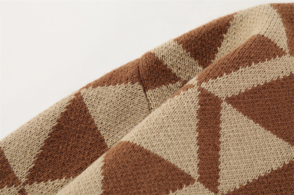 Triangle Pattern Men's Sweater Niche Design