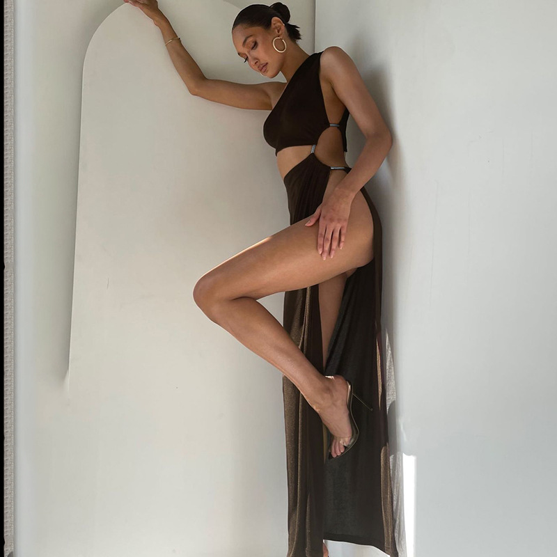 Women's Dignified Hollow Sloping Shoulder Dress