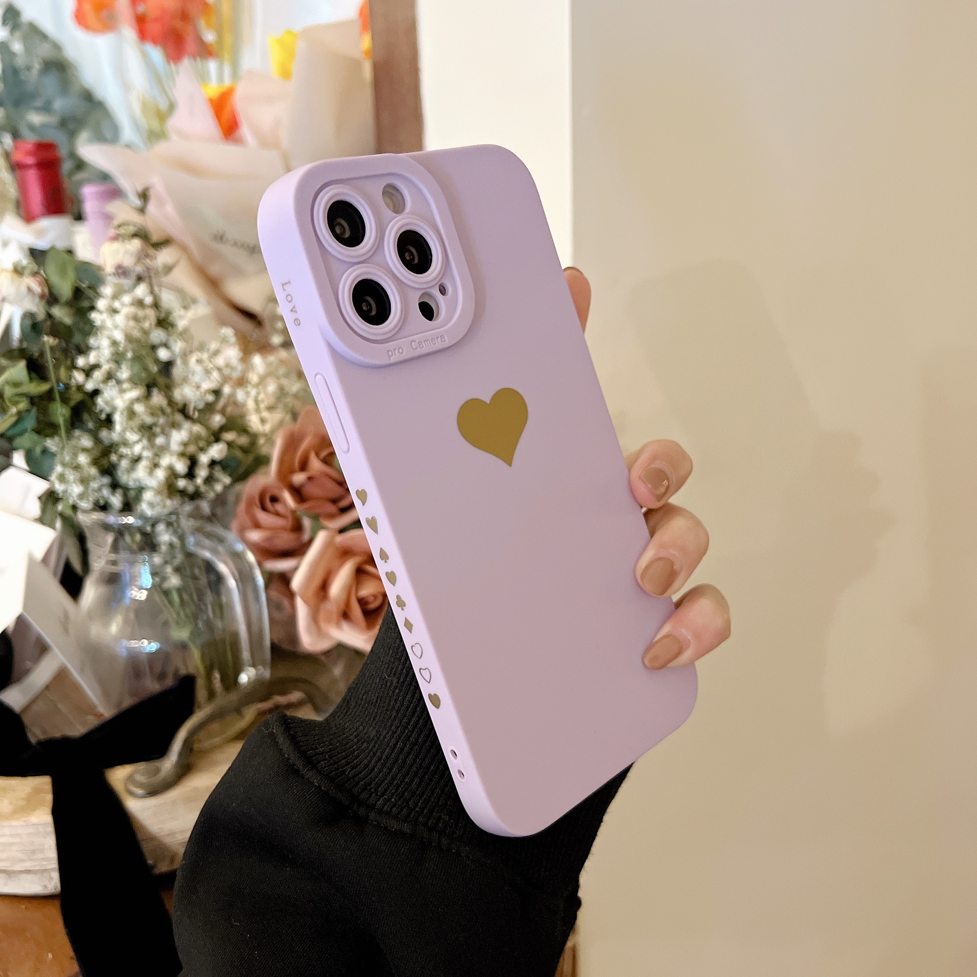 Coque de téléphone à petit cœur effet doré sur les côtés – ivoire uni – iPhone 12 Pro