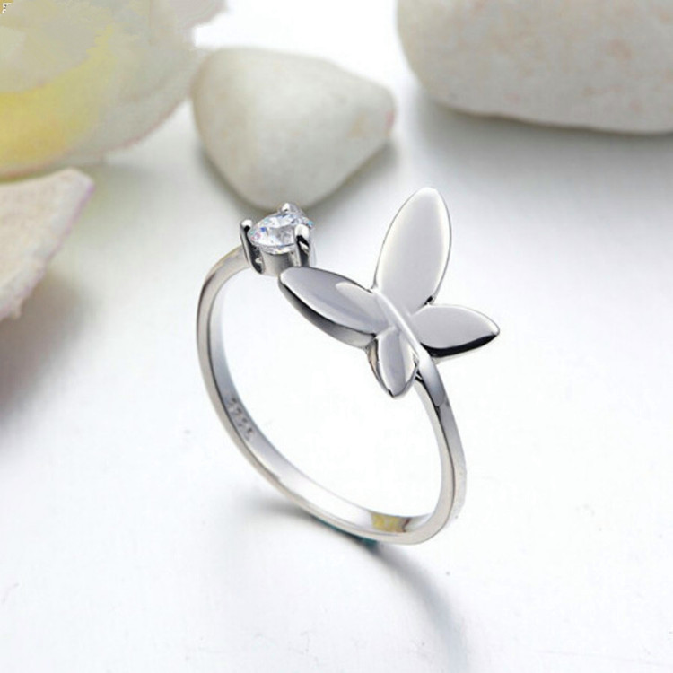 Fashion One Heart One Wing Butterfly Ring