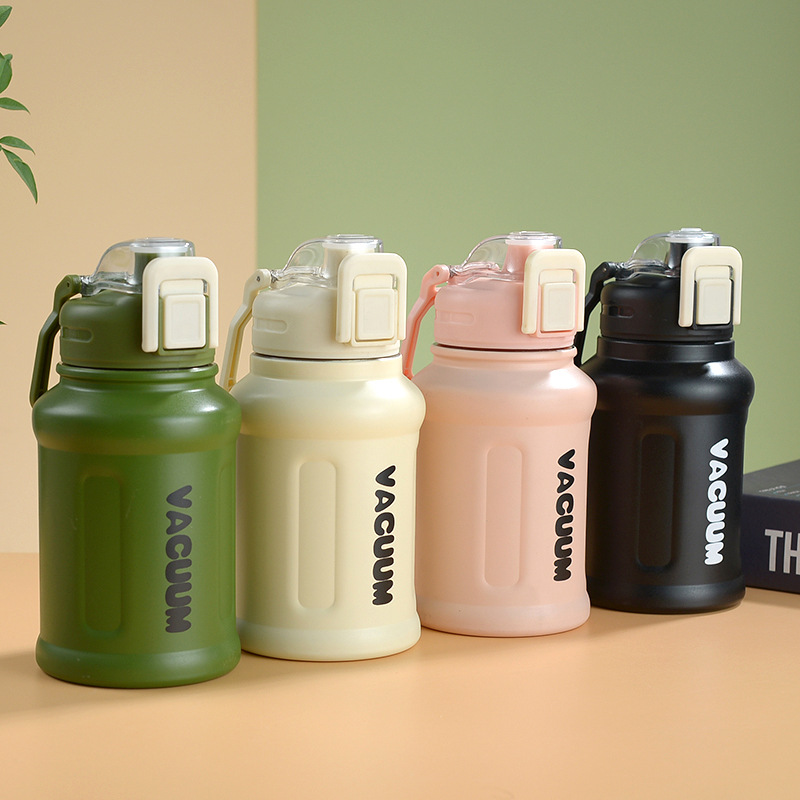 Portable Large Capacity Insulated Water Cup With Straw - Image 1