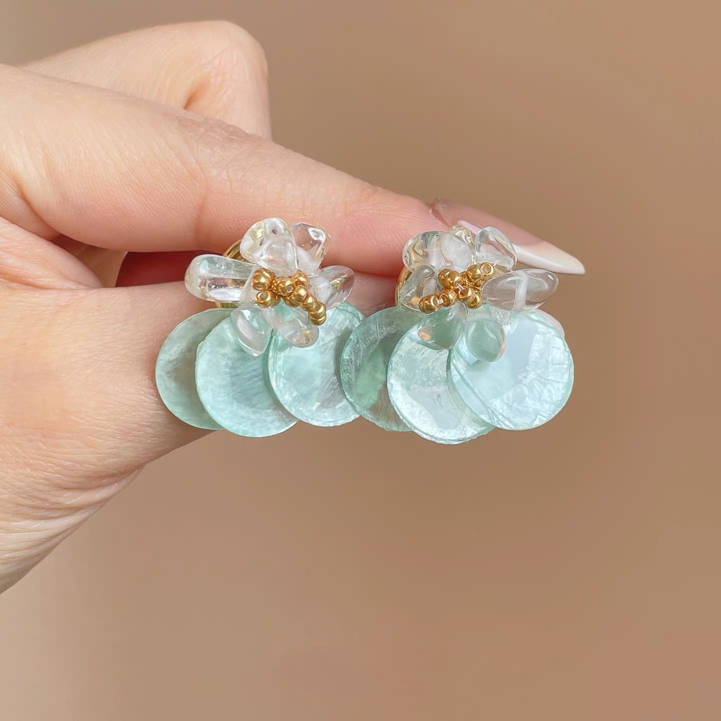 Fashionable And Elegant Handmade Beaded Colored Earrings, Suitable For Women To Wear On Vacation Islands