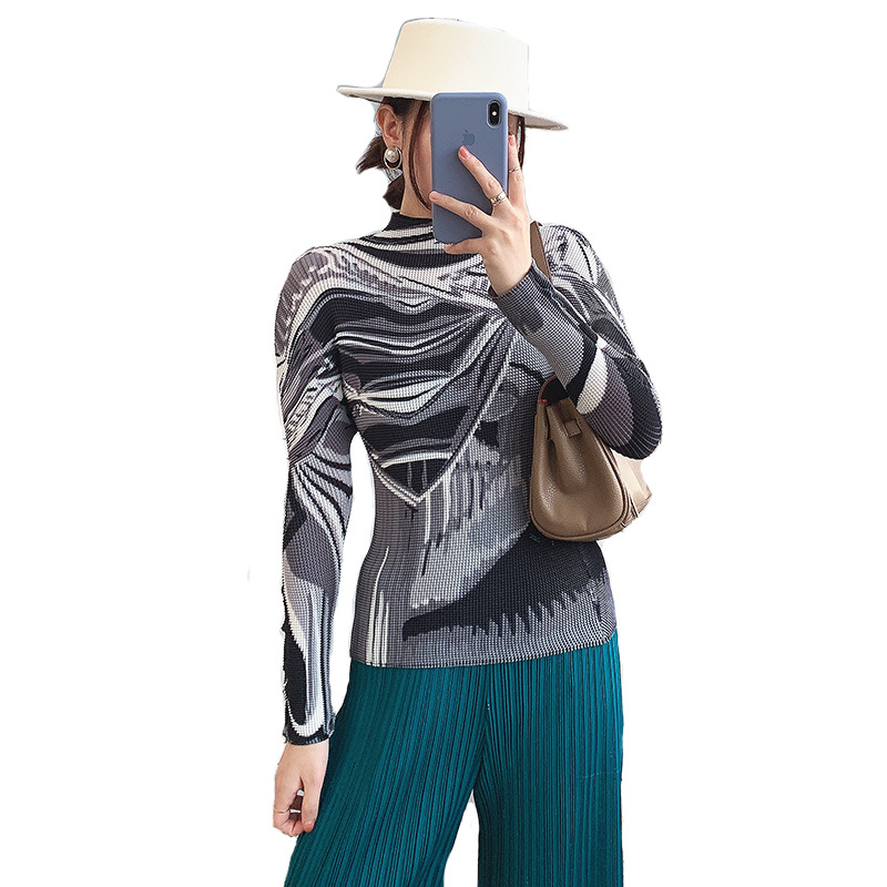 New Miyake Pleated Top Printed T-shirt