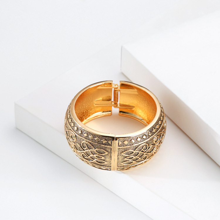 Ancient Carved Smearing Craft Bracelet Wide Edge Alloy Bracelet