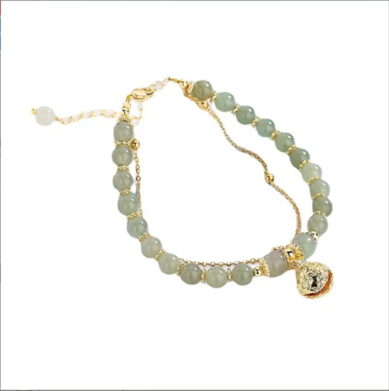 Title 3, Pulsera con colgante de campana de jade natural...