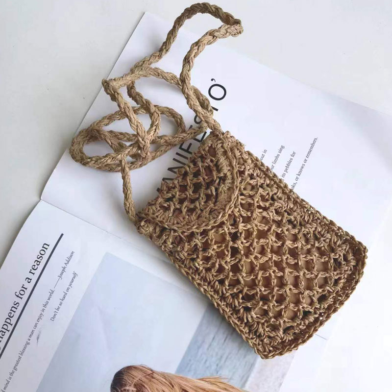 حقيبة يد محبوكة يدوياً بتصميم مجوف عبر الجسم