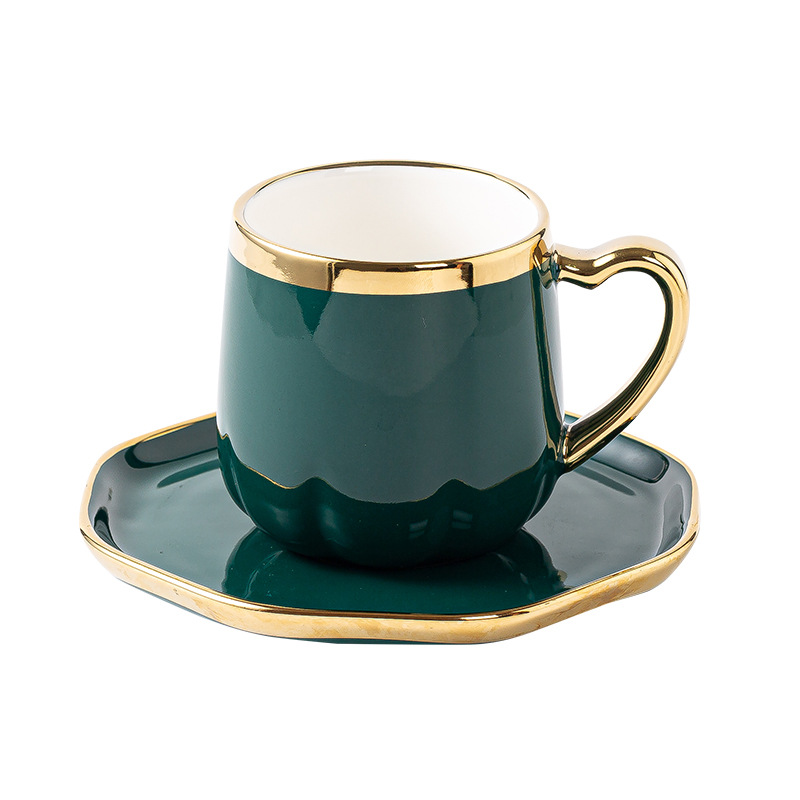 Керамическая кофейная чашка послеобеденного чая