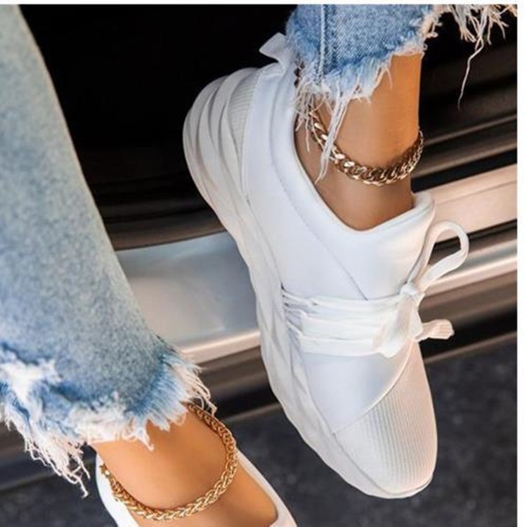 Title 4, Flat - bottom lace-up and sneakers