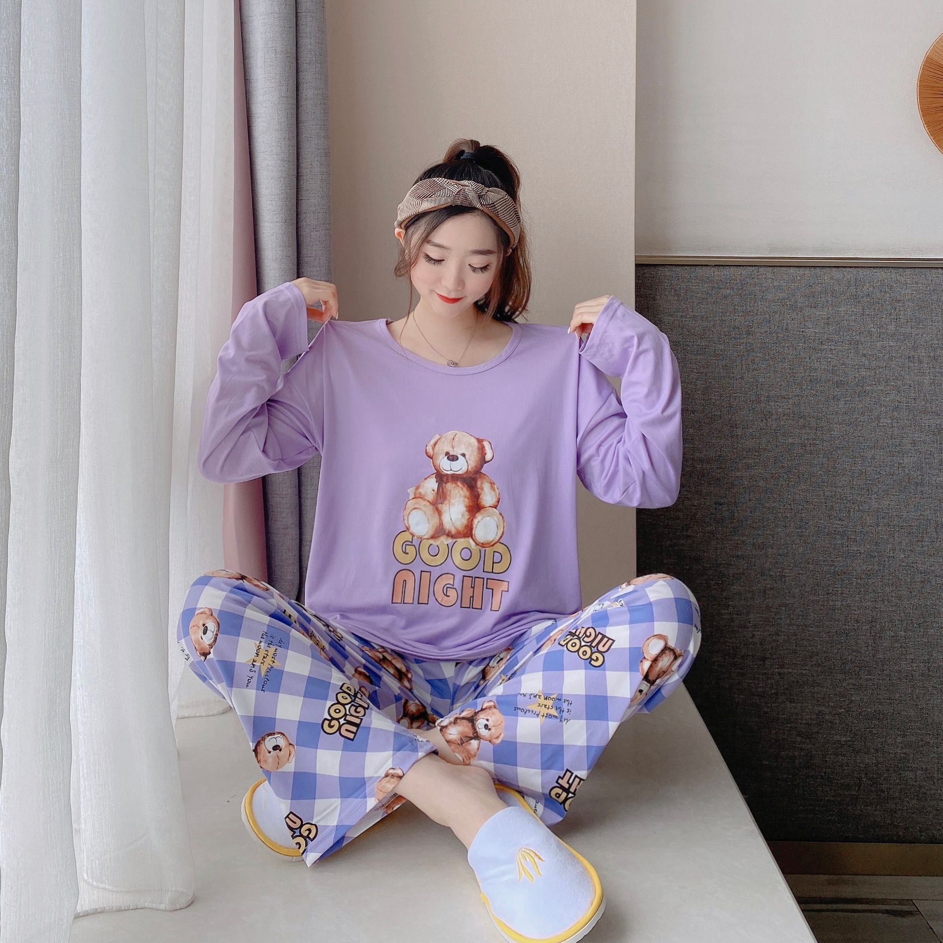 Outer Cartoon Pajamas Women's Short-sleeved Trousers  Polyester Fiber Home Service Two-piece Suit