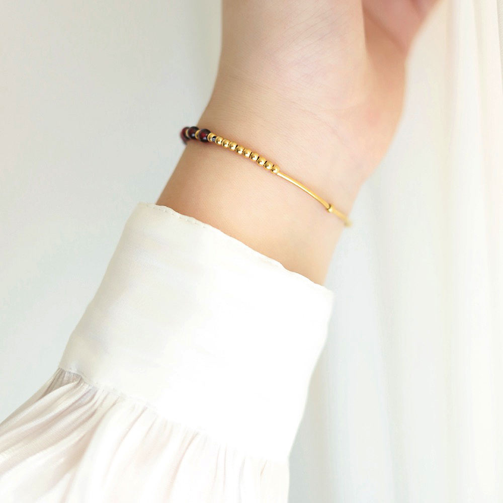 Handmade Wine Red Garnet Ball Bend Elastic Bracelet For Women