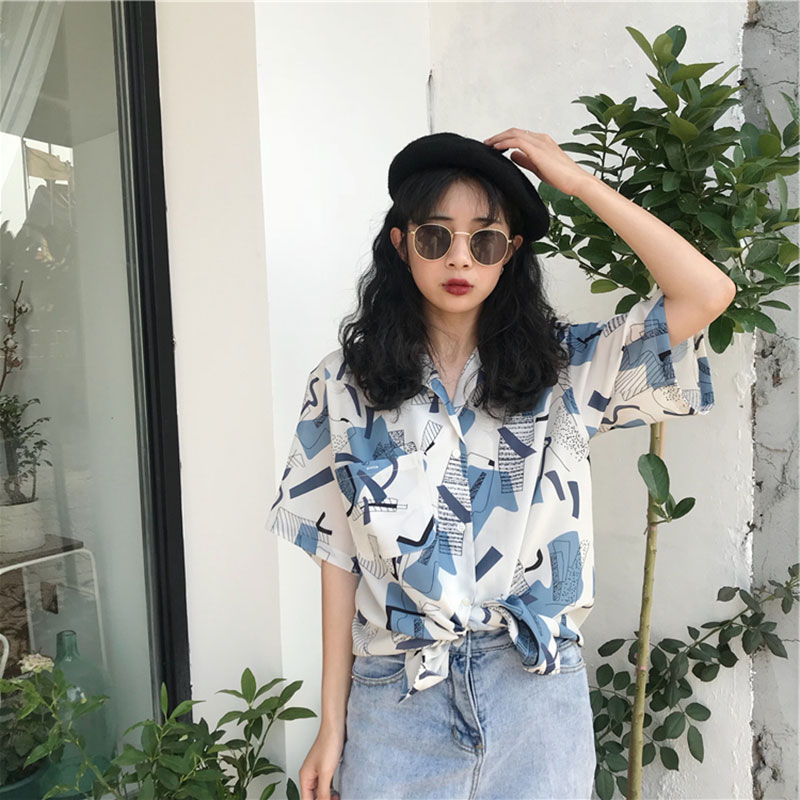 Title 4, Hong Kong Style Retro Print Short-sleeved Shirt