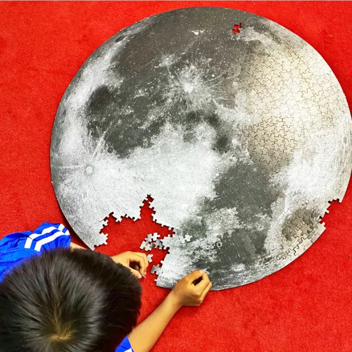 1000-Piece Round Jigsaw Puzzle for Adults, Moon, Earth and Planet Designs - detail photo 7
