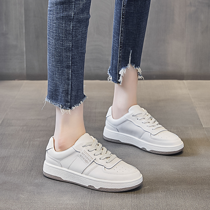 أحذية نسائية من الجلد بمقدمة دائرية ملائمة للربيع والخريف