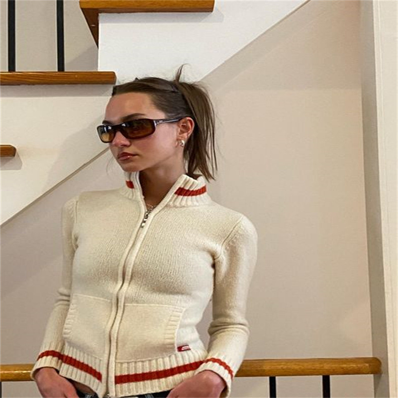 Women's Fashionable Sports Style Contrast Color Knitted Short Coat