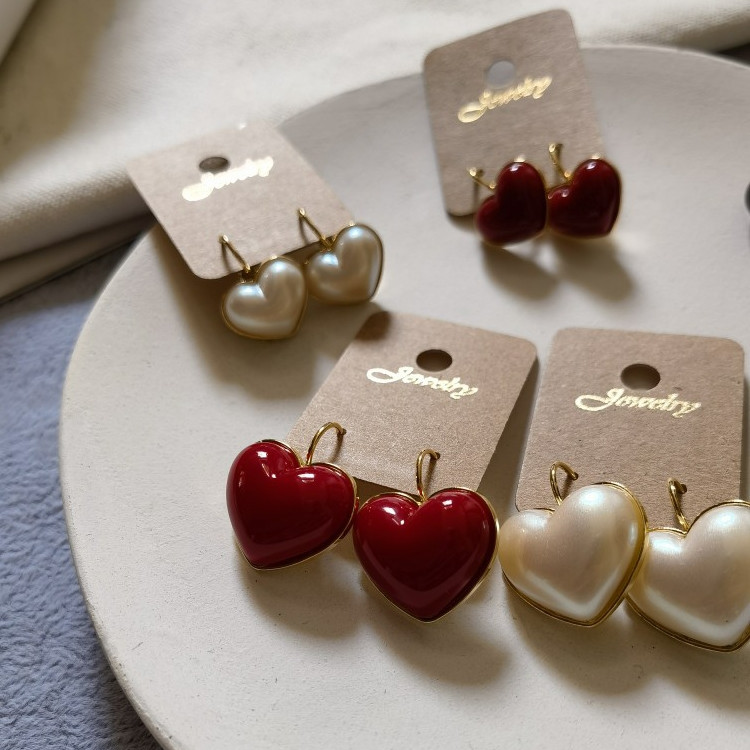 Korean Version Of Retro Red Love Sweet Girl Heart Earrings