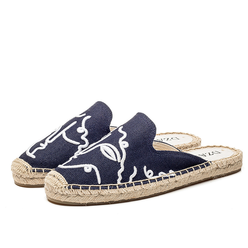 Title 3, Straw flat embroidered sandals and slippers