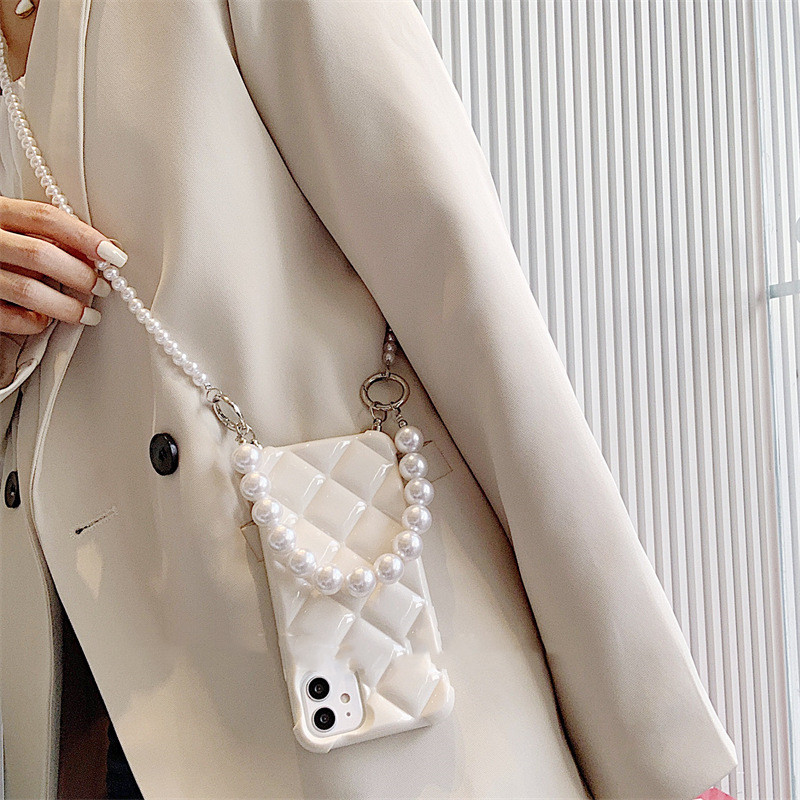 Lingge Temperament Pearl Diagonal Chain Mobile Phone Case