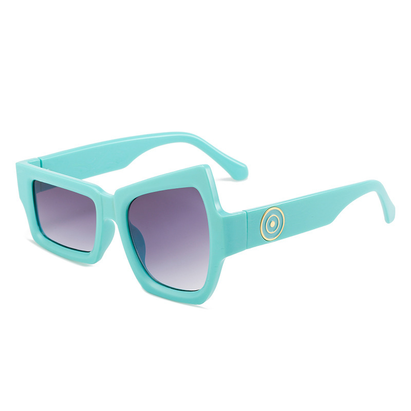 Title 1, Irregular Candy-colored Sunglasses On The Catwalk