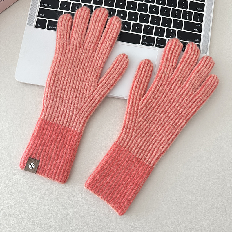 Title 2, Knitted Wool Touch Screen Thermal Gloves