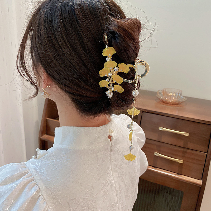 New Gingko Leaf Tassel Retro Large Grip