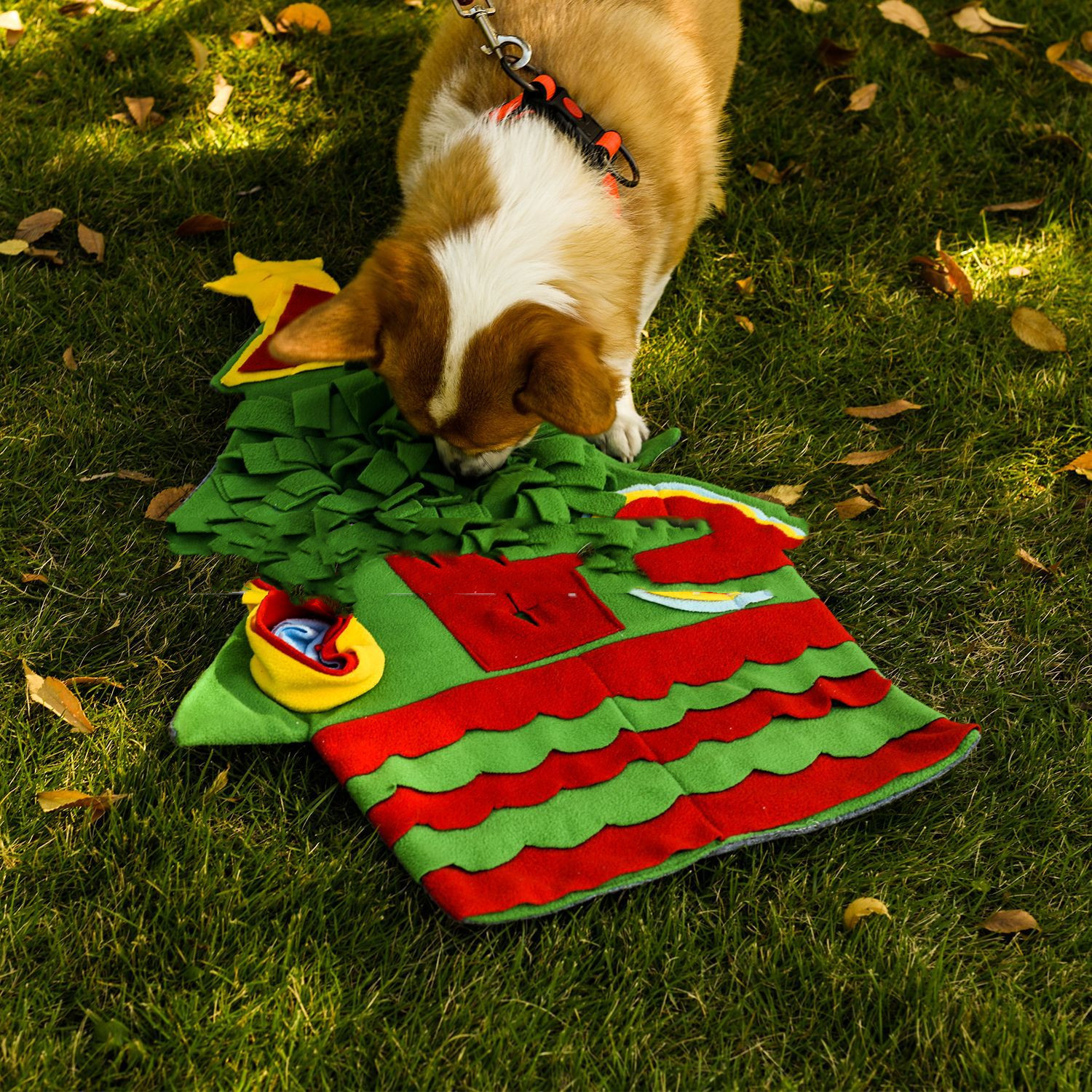 Christmas Tree Type Pet Non-slip Sniffing Mat